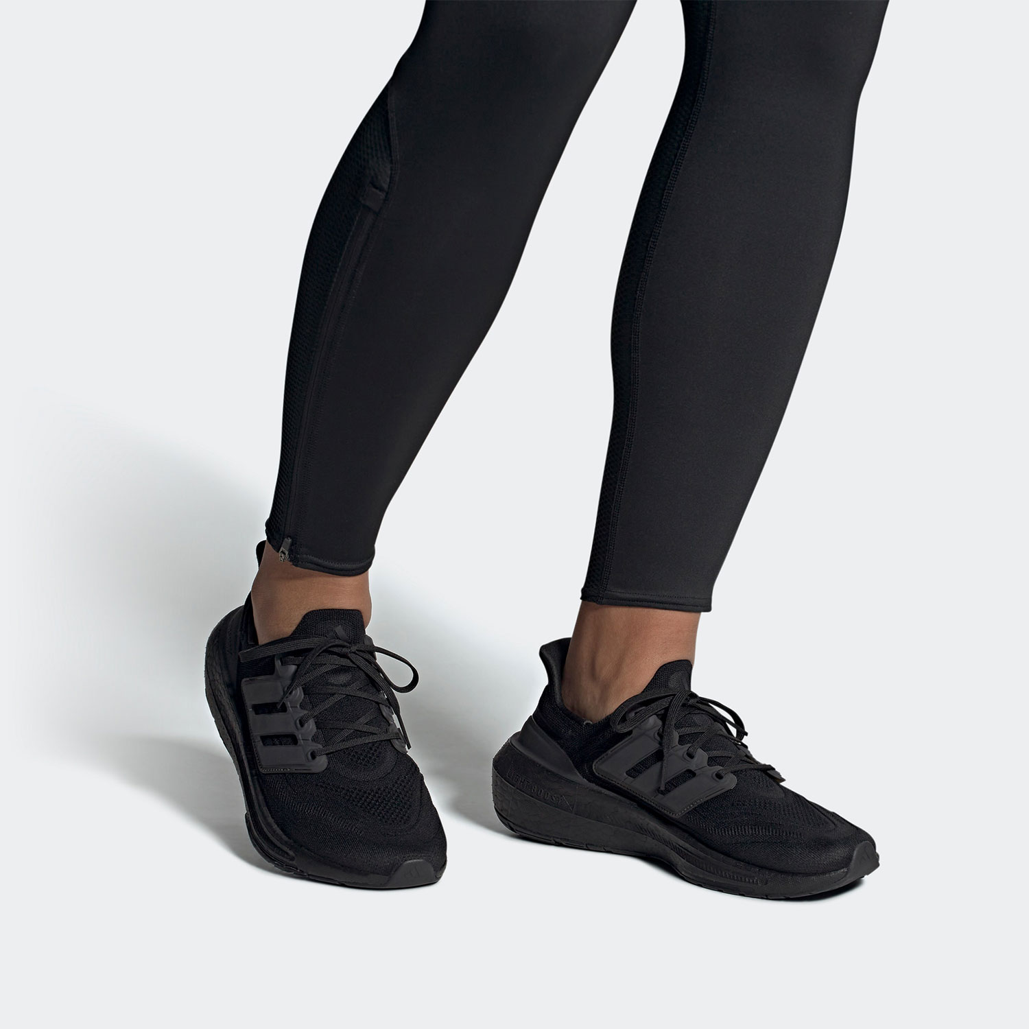 Adidas Authentic Ultraboost Li - огляд і ціна Adidas Shoes Ultraboost Light